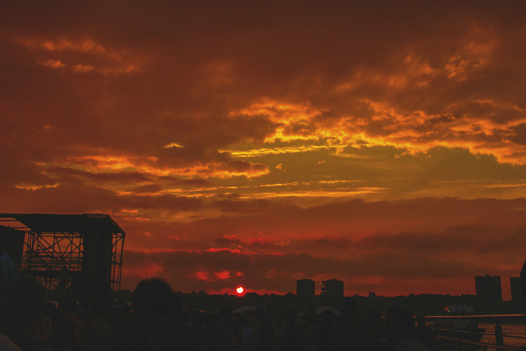 Sunset right before Primus took the stage