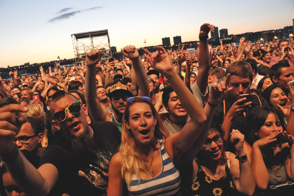 Sublime W/ Rome fans