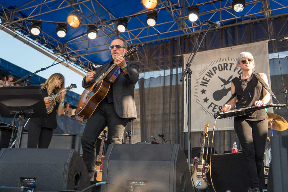 Elvis Costello with Larkin Poe 